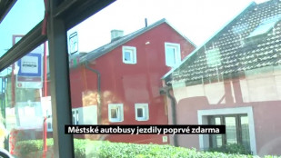 Městské autobusy jezdily poprvé zdarma