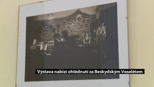 Výstava nabízí ohlédnutí za Beskydským Veselétem