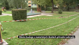 Město buduje v mateřských školách přírodní zahrady