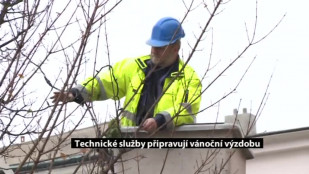 Technické služby F-M připravují vánoční výzdobu