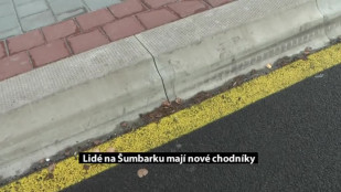 Na Šumbarku mohou lidé chodit po nových chodnících