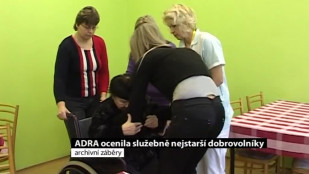 ADRA ocenila služebně nejstarší dobrovolníky