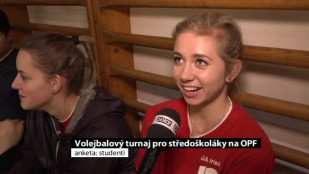 OPF SU Karviná pozvala středoškoláky na volejbalový turnaj