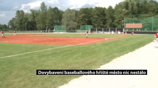 Dovybavení baseballového hřiště město F-M nic nestálo