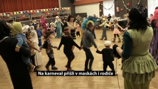 Na karneval přišli v maskách i rodiče