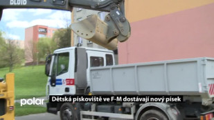 Dětská pískoviště ve F-M dostávají nový písek