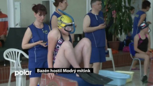 Bazén hostil Modrý mítink 