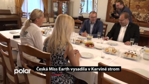 Česká Miss Earth vysadila v Karviné strom