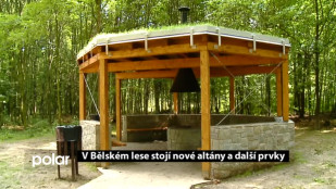 V Bělském lese stojí nové altány a další prvky