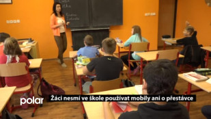 Žáci nesmí ve škole používat mobily ani o přestávce