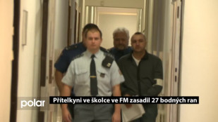 Přítelkyni zasadil ve školce ve FM 27 bodných ran