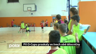 Při O-Cupu praskaly ve švech obě tělocvičny