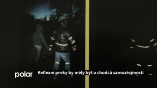 Reflexní prvky by měly být u chodců samozřejmostí