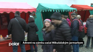 Advent na zámku začal Mikulášským jarmarkem