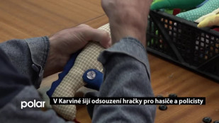 V Karviné šijí odsouzení hračky pro hasiče a policisty