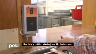 Rodiče a děti si stěžují na školní stravu