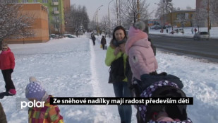 Ze sněhové nadílky mají radost především děti