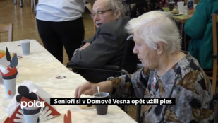 Senioři si v Domově Vesna opět užili ples