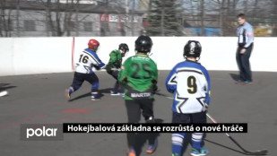 Hokejbalová základna se rozrůstá o nové hráče