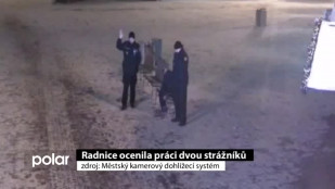 Radnice ocenila práci dvou strážníků