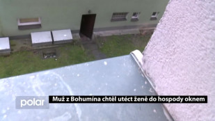 Muž z Bohumína chtěl utéct ženě do hospody oknem