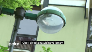 Okolí divadla nasvítí nové lampy