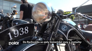 Do Rychvaldu se sjely historické vozy a motorky