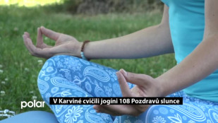 V karvinském parku cvičili jogíni 108 Pozdravů slunce