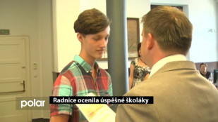 Radnice ocenila úspěšné školáky 