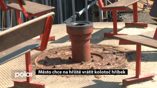 Město F-M chce vrátit na hřiště kolotoč hříbek