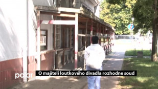 O majiteli loutkového divadla rozhodne soud