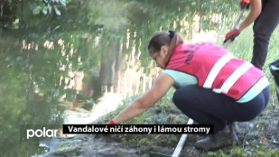 ​Vandalové ničí záhony a lámou stromy