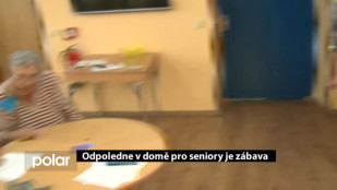 Odpoledne v domě pro seniory je zábava