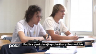 Potíže s penězi mají vysoké školy dlouhodobě