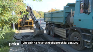 Chodník na ulici Revoluční ve F-M prochází opravou