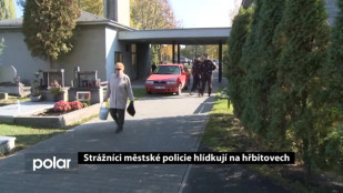 Strážníci městské policie F-M hlídkují na hřbitovech