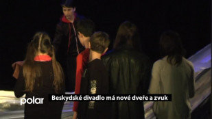 Beskydské divadlo má nové dveře a zvuk