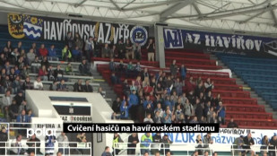 Cvičení hasičů na havířovském stadionu