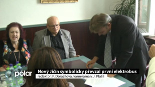 Nový Jičín symbolicky převzal první elektrobus