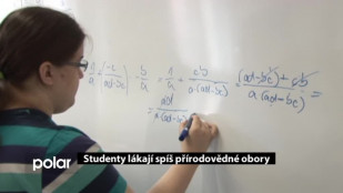 Studenty lákají spíš přírodovědné obory