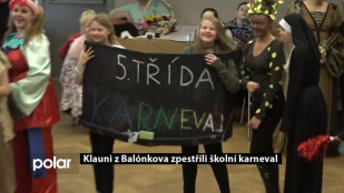 Klauni z Balónkova zpestřili školní karneval