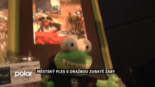 Městský ples s dražbou zubaté žáby 