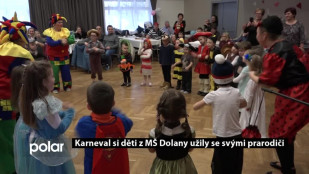 Karneval si děti z MŠ Dolany užily se svými prarodiči