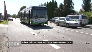 V Šenově se střetl autobus s osobním vozem