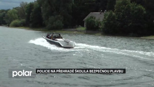 Policie na přehradě školila bezpečnou plavbu