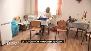 Látkové hračky pro děti šijí ve věznici