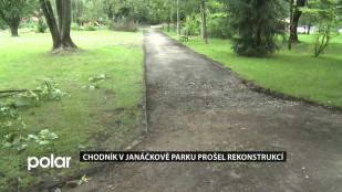 Chodník v Janáčkově parku ve Frýdku-Místku prošel rekonstrukcí