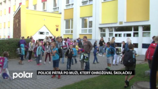 Policie pátrá po muži, který ohrožoval školačku