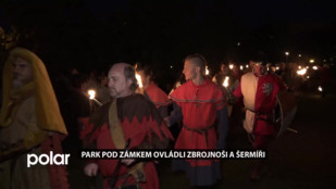 Park pod zámkem ve Frýdku-Místku ovládli zbrojnoši a šermíři