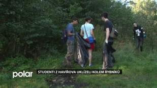 Studenti z Havířova uklízeli kolem rybníků